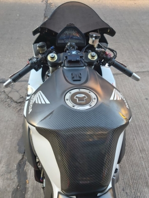 ขาย HONDA CBR1000RR ปี2006 แต่งสวย เครื่องดี พร้อมของแต่งหลายรายการ อินวอยส์ สรรพสามิตร ราคา 115000 