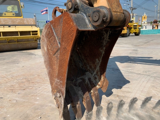 CAT 303SR ตู้เก๋ง รถนำเข้าจากญี่ปุ่น สภาพสวย ราคาไม่แพงครับ