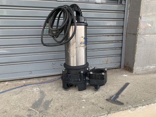 ขายไดโว่สูบน้ำ ShinMaywa NORUS 3HP. 380V made in Japan ขนาดท่อ 2.5นิ้ว สภาพสวยใหม่มาก หมุนนิ่ม พร้อมใช้งาน ราคา 7,800 บาท ขายไดโว่สูบน้ำ ShinMaywa NORUS 3HP. 380V made in Japan ขนาดท่อ 2.5นิ้ว สภาพสวยใหม่มาก หมุนนิ่ม พร้อมใช้งาน ราคา 7,800 บาท