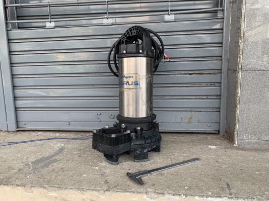 ขายไดโว่สูบน้ำ ShinMaywa NORUS 3HP. 380V made in Japan ขนาดท่อ 2.5นิ้ว สภาพสวยใหม่มาก หมุนนิ่ม พร้อมใช้งาน ราคา 7,800 บาท