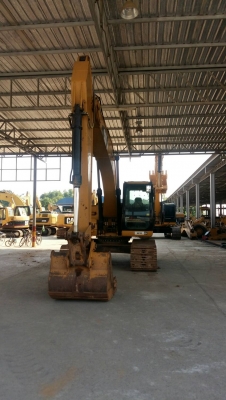 รถขุดขนาด 20 ตัน