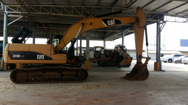 รถขุดขนาด 20 ตัน