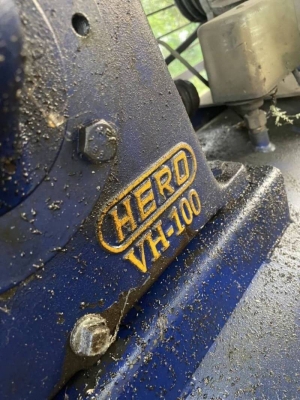 ขาย 45,000 ปั้มลมใหญ่ พร้อมใช้ราคาถูก สนใจปั้มลมอยู่ ปทุมธานี สามโคก 064-191-1112