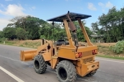 ขายด่วนๆ รถตัก KOMAT`SU WA30 เครืองดี ปั้มดี ยางดี สภาพดีเดิมๆพร้อมใช้งาน   210,000บ. ติดต่อ 089-5367218. 081-4252943