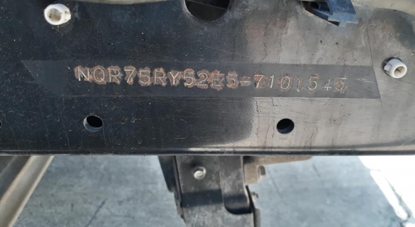 ขาย ISUZU NQR 175 แรง ปี 2552 ยาว 5.50 เมตร ตู้แห้ง สภาพสวย เครื่องดี พร้อมใช้งาน สนใจติดต่อสอบถาม 0814825911 พิมพ์ใจ 0863075992 รุ่ง 0617184111 ตั๊ก