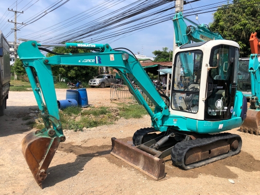 ขายรถขุด รถแมคโค Komatsu PC30R-8 ตู้เก๋ง รถสวยพร้อมใช้งาน นำเข้าเองจากญี่ปุ่น โทร 081-8581834