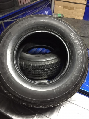 ขายยาง.Bridgestone 255/70/16ปี4717 ไร้ตำหนิดอกยางหนาๆ สนใจโทร.0879050181.ส่งได้ทั่วไทย