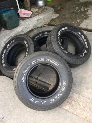 ขายยาง.Maxxis A/T700 265/70/16ปี2014 ยางแก้มขาวสวยๆไร้ตำหนิ สนใมจโทร.0879050181.ส่งได้ทั่วไทย