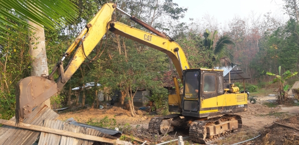 ขายแม็คโคร cat 120 B เอกสารซื้อขาย ใช้งานได้ปกติ เครื่องดีด้อยช่วงล่าง