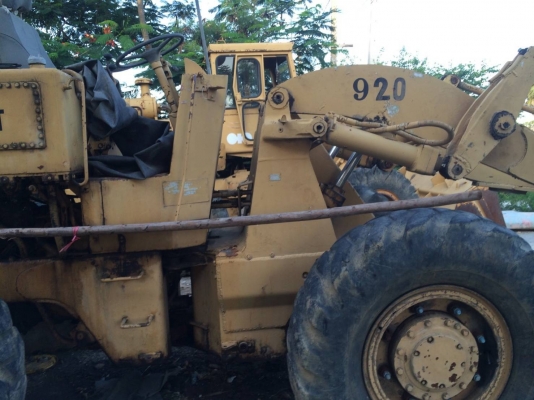 มีVDO ขายรถตักล้อยาง CAT920 ขายตามสภาพราคา 200,000 คอม10,000 มีVDO ขายรถตักล้อยาง CAT920 ขายตามสภาพราคา 200,000 คอม10,000