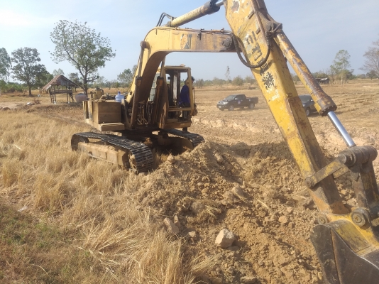 ขายด่วน รถแบคโคร CAT 120  เครื่องแน่น โซ่บู๊ชไม่แตก เอวแน่น รถใช้งานปกติ สนใจสอบถาม  093 0764943  k ตั้ม