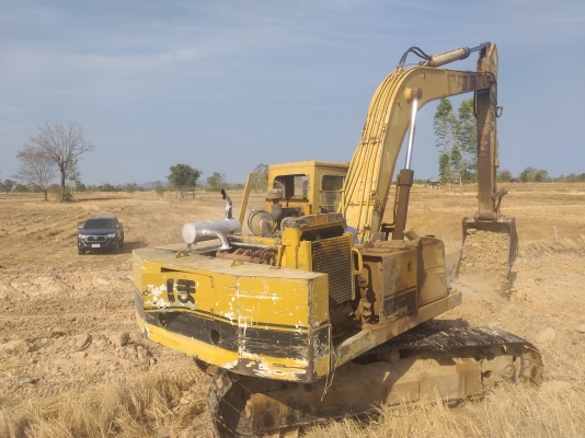 ขายด่วน รถแบคโคร CAT 120  เครื่องแน่น โซ่บู๊ชไม่แตก เอวแน่น รถใช้งานปกติ สนใจสอบถาม  093 0764943  k ตั้ม