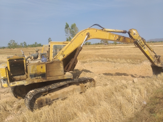 ขายด่วน รถแบคโคร CAT 120  เครื่องแน่น โซ่บู๊ชไม่แตก เอวแน่น รถใช้งานปกติ สนใจสอบถาม  093 0764943  k ตั้ม