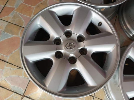 ล้อแม็กเปล่า Toyota Fortuner ขอบ 17*7.5,ET30,6h139.7 สภาพสวย เดิมๆ ขายถูกๆ ทั้งชุด 4800.-NET *** ใส่ฟรี รับเทิร์น รับบัตรเครดิตทุกธนาคาร(ไม่ชาร์จ) ส่งได้ทั่วไทย