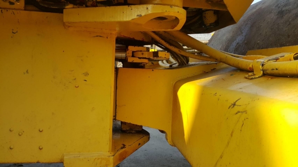 รถบด DYNAPAC CA602D รถบด DYNAPAC CA602D