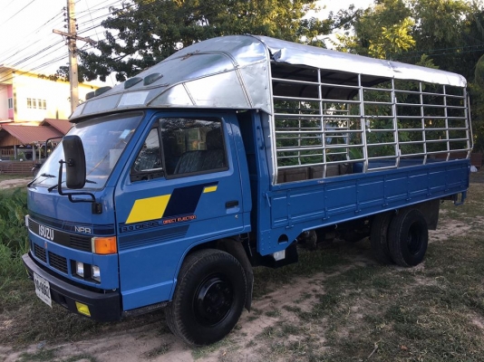 ดาวน์เริ่มต้นเพียง50,000 ขายรถ6ล้อ ISUZU NPR 115แรง ยาว4.30เมตร ราคาเต็ม350,000 จัดไฟแนนซ์ง่าย อนุมั