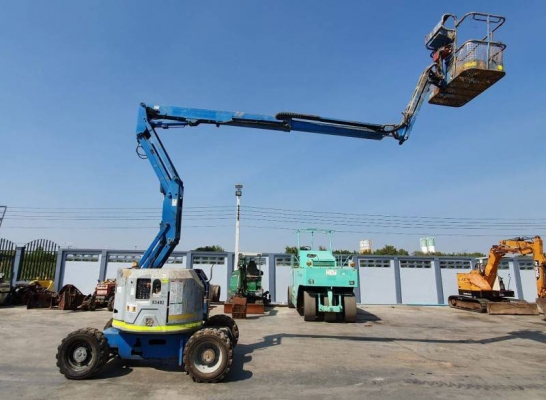 ขายด่วนรถกะเช้าJLG4&times;2HLขับเคลื่อน4ล้อเลี้อยวหน้าซ้ายขวารถหมุนได้รอบตัวกะเช้าก็หมุนได้ยก2ระดับยกสุง14เมตรเครื่องดีเซล3สูบสตาร์เครื่องดับเครื่องข้างบนข้างล่างได้แรงดีประหยัดน้ำมันแถมใช้ระบบไฟฟ้าสำรองทำงานก็ได้สุดยอดได้2ระบบเลยเป็นรถนอกเพื่งนำเข้ามาใหม