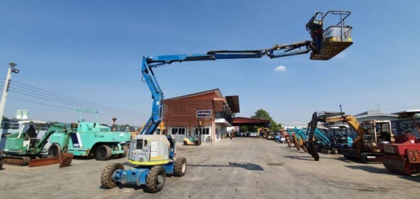 ขายด่วนรถกะเช้าJLG4&times;2HLขับเคลื่อน4ล้อเลี้อยวหน้าซ้ายขวารถหมุนได้รอบตัวกะเช้าก็หมุนได้ยก2ระดับยกสุง14เมตรเครื่องดีเซล3สูบสตาร์เครื่องดับเครื่องข้างบนข้างล่างได้แรงดีประหยัดน้ำมันแถมใช้ระบบไฟฟ้าสำรองทำงานก็ได้สุดยอดได้2ระบบเลยเป็นรถนอกเพื่งนำเข้ามาใหม
