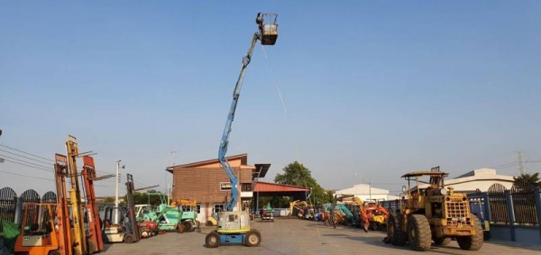 ขายด่วนรถกะเช้าJLG4&times;2HLขับเคลื่อน4ล้อเลี้อยวหน้าซ้ายขวารถหมุนได้รอบตัวกะเช้าก็หมุนได้ยก2ระดับยกสุง14เมตรเครื่องดีเซล3สูบสตาร์เครื่องดับเครื่องข้างบนข้างล่างได้แรงดีประหยัดน้ำมันแถมใช้ระบบไฟฟ้าสำรองทำงานก็ได้สุดยอดได้2ระบบเลยเป็นรถนอกเพื่งนำเข้ามาใหม