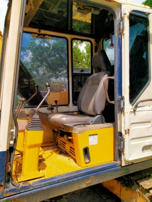 KOMATSU PC60-6 ระบบไฟเต็ม แอร์เย็น เอกสารอินวอยพร้อมเล่มทะเบียน KOMATSU PC60-6 ระบบไฟเต็ม แอร์เย็น เอกสารอินวอยพร้อมเล่มทะเบียน