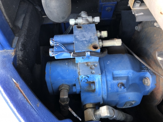 IHI 40 NX2 เท่ากับ PC40 มีหัวเจาะ+บุ้งกี๋ 2ลูก รถเก่านอก  สภาพพร้อมใช้งาน 580,000 ต่อรองได้ สนใจสอบถามได้ที่0802719535 รถอยู่ อ.ท่าวุ้ง จ.ลพบุรี