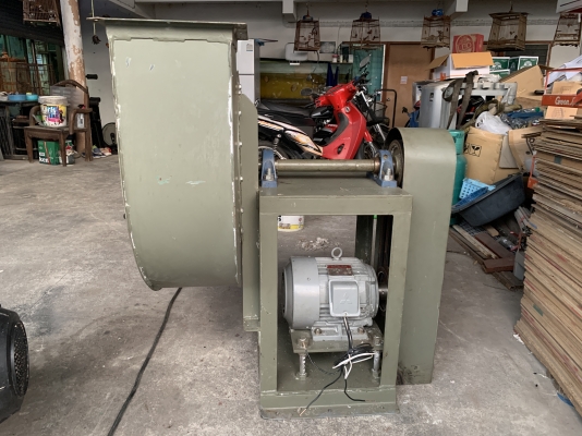 ขายโบลเวอร์ดูดฝุ่น-ดูดอากาศ Mitsubishi 5HP. 380V  ใช้ในงานดูดฝุ่น ดูดขี้เลื่อย ดูดวัสดุที่มีชิ้นค่อนข้างใหญ่ได้ สภาพสวยใหม่มาก พร้อมใช้งาน