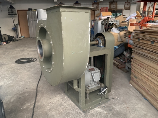 ขายโบลเวอร์ดูดฝุ่น-ดูดอากาศ Mitsubishi 5HP. 380V  ใช้ในงานดูดฝุ่น ดูดขี้เลื่อย ดูดวัสดุที่มีชิ้นค่อนข้างใหญ่ได้ สภาพสวยใหม่มาก พร้อมใช้งาน