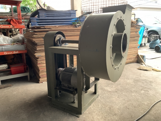 ขายโบลเวอร์ดูดฝุ่น-ดูดอากาศ Mitsubishi 5HP. 380V  ใช้ในงานดูดฝุ่น ดูดขี้เลื่อย ดูดวัสดุที่มีชิ้นค่อนข้างใหญ่ได้ สภาพสวยใหม่มาก พร้อมใช้งาน