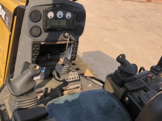 ขายรถดันดิน CAT D4K ปี 2015 (4,XXX ชั่วโมง) นำเข้าเองจากญี่ปุ่น สภาพสวยพร้อมใช้งาน มีVDOการทำงานครับ