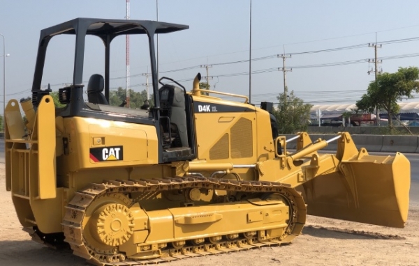 ขายรถดันดิน CAT D4K ปี 2015 (4,XXX ชั่วโมง) นำเข้าเองจากญี่ปุ่น สภาพสวยพร้อมใช้งาน มีVDOการทำงานครับ
