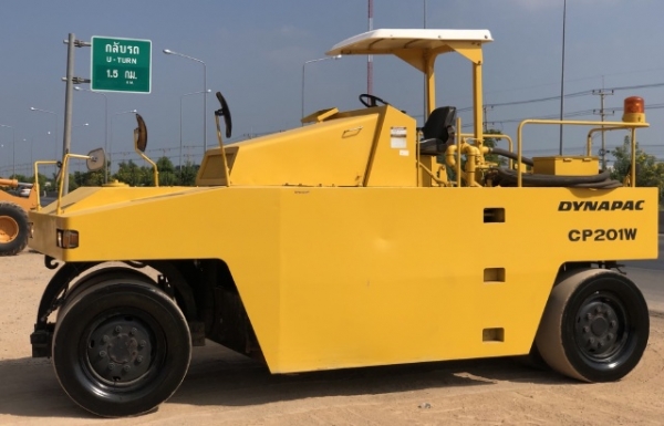 ขายรถบด 7 ล้อ DYNAPAC CP201W นำเข้าเองจากญี่ปุ่น สภาพสวยพร้อมใช้ มีVDOการทำงานครับ