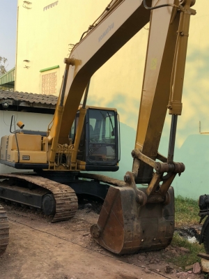 ขาย komatsu pc200-6 รถพร้อมใช้ 0869325836