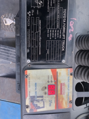 Forklift 4.5t (Toyota) รุ่น7 เสา3เมตร สไลด์งา เครื่อง14z ชั่วโมงการทำงานน้อย toyota สนใจติดต่อ 092-925-5615 / แม็ก 099-126-9911 Forklift 4.5t (Toyota) รุ่น7 เสา3เมตร สไลด์งา เครื่อง14z ชั่วโมงการทำงานน้อย toyota สนใจติดต่อ 092-925-5615 / แม็ก 099-126-9911