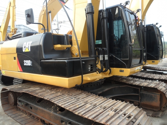 CAT 320D2 มีมา3คันให้เลือก สภาพสวย+พร้อมใช้งาน ขายแค่2,3+ 2,4 +2,5 ล้าน ท่านใดสนใจโทรหา 081-989-1989 หรั่งครับ