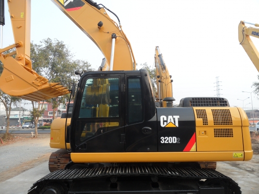 CAT 320D2 มีมา3คันให้เลือก สภาพสวย+พร้อมใช้งาน ขายแค่2,3+ 2,4 +2,5 ล้าน ท่านใดสนใจโทรหา 081-989-1989 หรั่งครับ