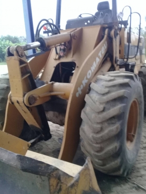 รถตักล้อยางKOMATSU 515 เครื่องเทอร์โบว์ สภาพพร้อมใช้งาน รถตักล้อยางKOMATSU 515 เครื่องเทอร์โบว์ สภาพพร้อมใช้งาน