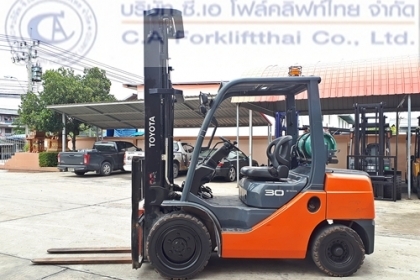 ขาย รถโฟล์คลิฟท์ TOYOTA รุ่น 8-FG30