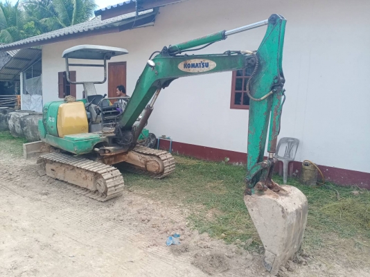 ขายด่วนปรับลดราคาเหลือ 190,000 KOMATSU PC30-7 สภาพพร้อมใช้งาน