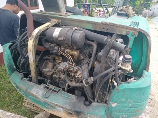 ขายด่วนปรับลดราคาเหลือ 190,000 KOMATSU PC30-7 สภาพพร้อมใช้งาน