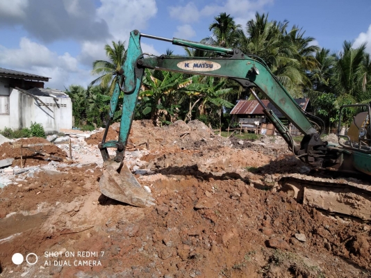 ขายด่วนปรับลดราคาเหลือ 190,000 KOMATSU PC30-7 สภาพพร้อมใช้งาน
