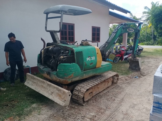 ขายด่วนปรับลดราคาเหลือ 190,000 KOMATSU PC30-7 สภาพพร้อมใช้งาน