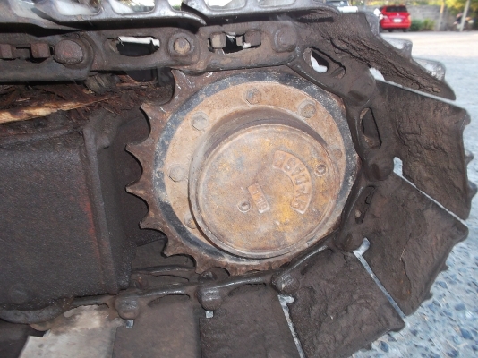 ขายรถคีบไม้ยูคา KOMATSU PC 50UU-1 เก่าในสภาพพร้อมใช้ ขายรถคีบไม้ยูคา KOMATSU PC 50UU-1 เก่าในสภาพพร้อมใช้