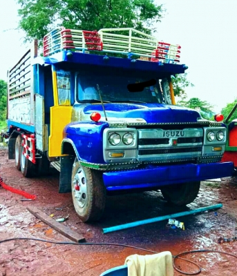สิบล้อ อิซูชุ หน้าตึก 6BB1-145HP ดั้ม 2เพา พ.เวอร์ เกียร์,สโลส ช่วงล่างเต็ม กะบะดั้ม.ยาว6.20ม.รถห้าง สภาพดีเดิมพายในสวยครบ รถใช้งานบรรทุกอ้อย.ประจำ เล่ม,ทะเบียนพร้อมโอน