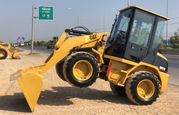 ขายรถตักล้อยาง CAT 902B (เทียบเท่า WA40) นำเข้าเองจากญี่ปุ่น สภาพสวยพร้อมใช้ มีVDOการทำงานครับ