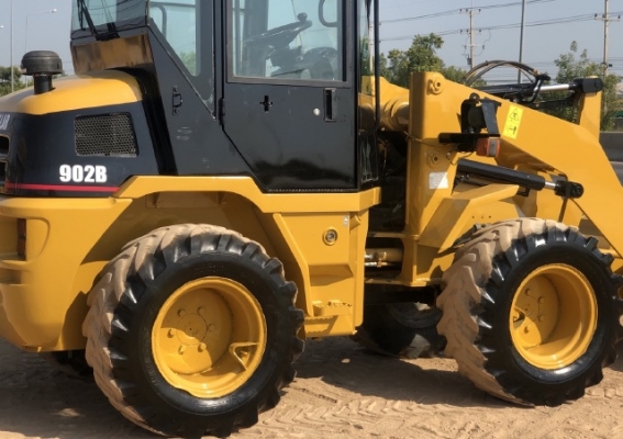ขายรถตักล้อยาง CAT 902B (เทียบเท่า WA40) นำเข้าเองจากญี่ปุ่น สภาพสวยพร้อมใช้ มีVDOการทำงานครับ