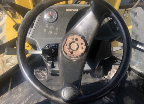 ขายรถตักล้อยาง CAT 902B (เทียบเท่า WA40) นำเข้าเองจากญี่ปุ่น สภาพสวยพร้อมใช้ มีVDOการทำงานครับ