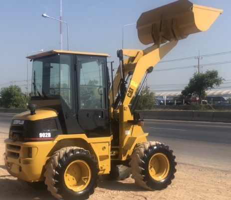 ขายรถตักล้อยาง CAT 902B (เทียบเท่า WA40) นำเข้าเองจากญี่ปุ่น สภาพสวยพร้อมใช้ มีVDOการทำงานครับ