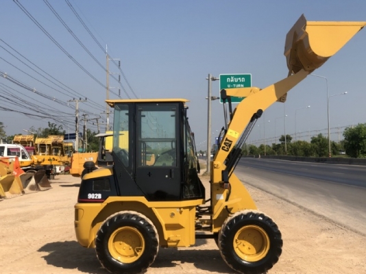 ขายรถตักล้อยาง CAT 902B (เทียบเท่า WA40) นำเข้าเองจากญี่ปุ่น สภาพสวยพร้อมใช้ มีVDOการทำงานครับ