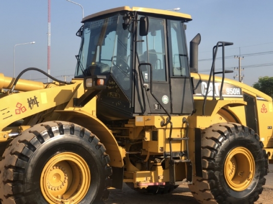 ขายรถตักล้อยาง CAT 950H ปี 2012 นำเข้าเองจากญี่ปุ่น สภาพสวยพร้อมใช้งาน มีVDOการทำงานครับ
