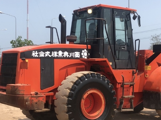 ขายรถตักล้อยาง CAT 962G นำเข้าเองจากญี่ปุ่น สภาพสวยพร้อมใช้ มีVDOการทำงานครับ ขายรถตักล้อยาง CAT 962G นำเข้าเองจากญี่ปุ่น สภาพสวยพร้อมใช้ มีVDOการทำงานครับ